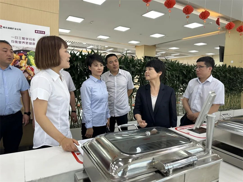 公司黨委副書記、工會主席張瀅到涌鑫公司開展調(diào)研（2）.jpg